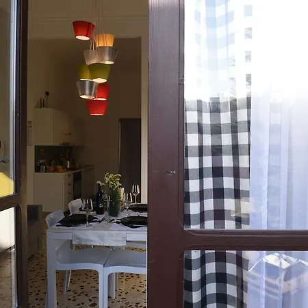 Chic Le Monde